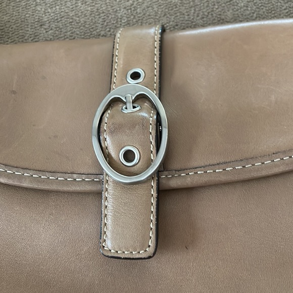 VINTAGE FOSSIL 25082 GENUINE LEATHER BROWN SHOULDER BAG PURSE - Picture 2 of 11